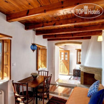 Malvasia Traditional Hotel