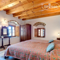 Malvasia Traditional Hotel