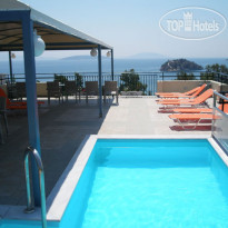 Alonia Studios & Apartments