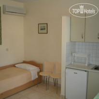 Alonia Studios & Apartments