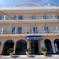 Plaz Hotel Отель
