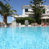 Kyparissia Beach