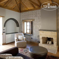 Kinsterna Hotel & Spa