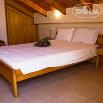 Brati II Beach Hotel 