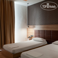 Metropolis Hotel