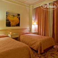Kouros Hotel