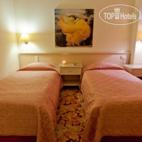 Kouros Hotel