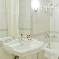 Kouros Hotel