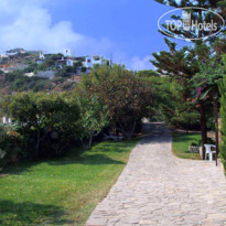 Mealos Apartments Отель