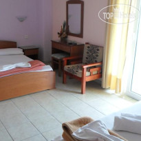 Denis Hotel and Bungalows 