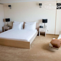 Bomo Platamon Cronwell Resort 