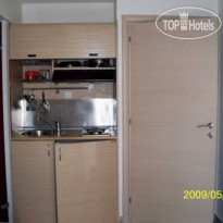 El Verano Apartments 