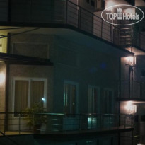 Neon Astron Hotel