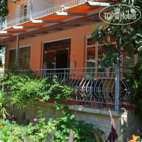 Loula Hotel