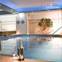 Gaia Kaimaktsalan Бассейн