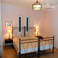 Lambrinos Suites