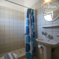 Mediterranean Studios Apartments Ванная комната