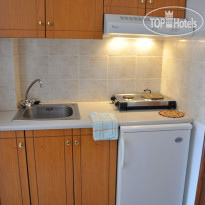 Filoxenia Studios & Apartments 