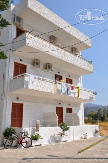 Filoxenia Studios & Apartments