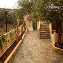 Maria Flora Apartments