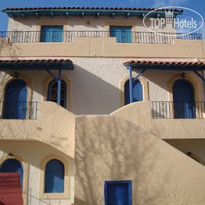 Maria Flora Apartments