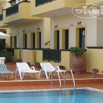 Aspri Petra Apartments 