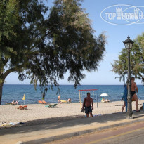 Aspri Petra Apartments 