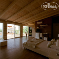Lofos Village