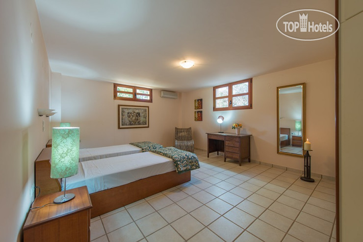 New photos from tourists Villas Iason