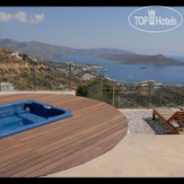 Adrakos Apartments