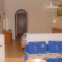 Finikas Apartments