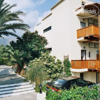Oasis Apartments & Rooms