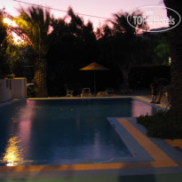 Oasis Apartments & Rooms