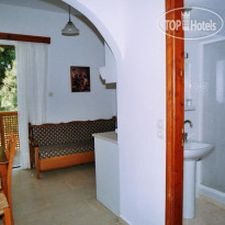 Oasis Apartments & Rooms