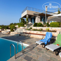 Daedalos & Ikaros Luxury Villas