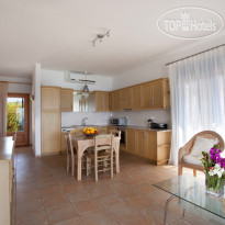 Daedalos & Ikaros Luxury Villas