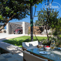 Daedalos & Ikaros Luxury Villas