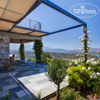 Daedalos & Ikaros Luxury Villas