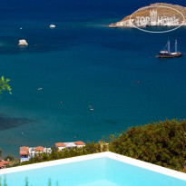 Daedalos & Ikaros Luxury Villas