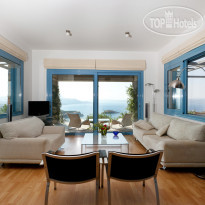 Daedalos & Ikaros Luxury Villas