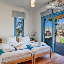Daedalos & Ikaros Luxury Villas