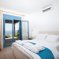 Daedalos & Ikaros Luxury Villas