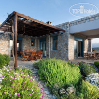 Daedalos & Ikaros Luxury Villas