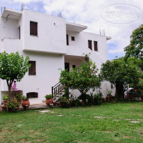 Drivas Apartments Отель