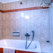 Adonis Hotel