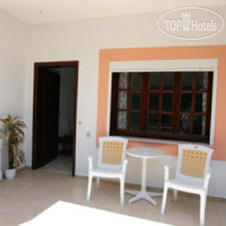 Evita Beach Apartments 