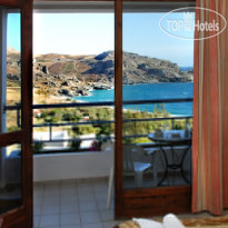 Damnoni Bay Hotel