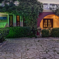 Villa Georgia Apartments & Suites Отель