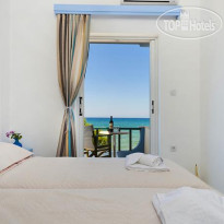 Tripodis Apartments