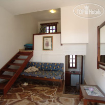Anavaloussa Apartments